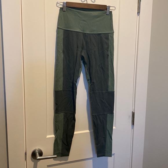 Beyond Yoga Colorblock Leggings - Picture 1 of 5